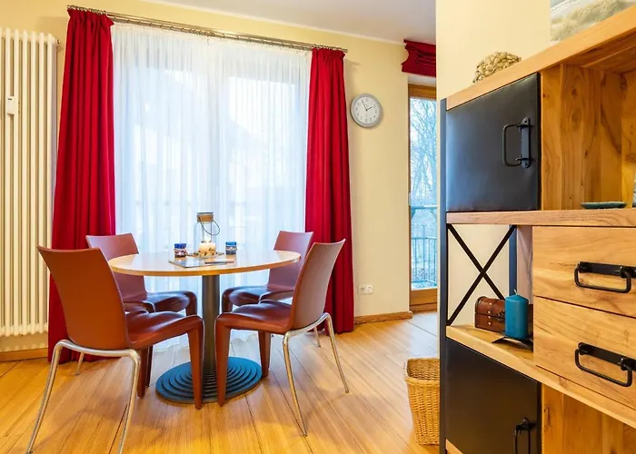 Kaiservillen - Mit 1 Schlafzimmer Und Balkon D224