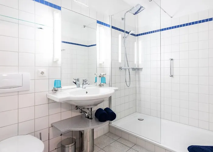 Kaiservillen - Mit 1 Schlafzimmer Und Balkon D224 *